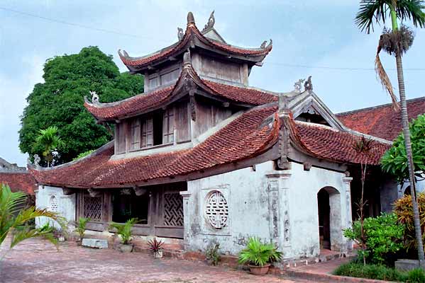 Chùa Dâu trung tâm cổ xưa nhất của Phật Giáo Việt Nam .